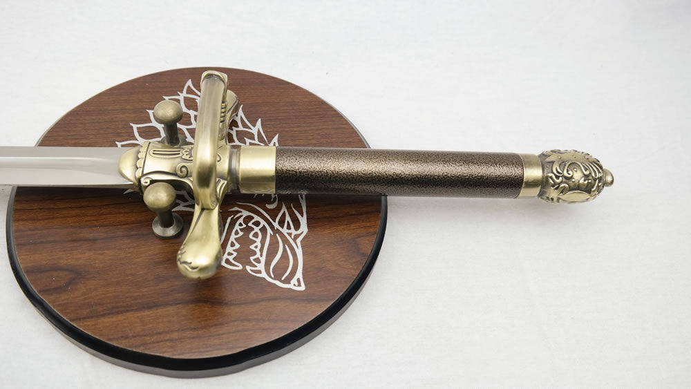 GAME OF THRONES - Arya's Needle With Plaque And Scabbard-The Sword Stall