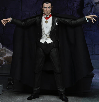 Dracula (Colour) – Universal Monsters Ultimate Dracula (Transylvania) Action Figure