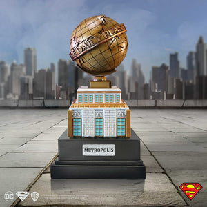 DC – Official The Daily Planet Figurine