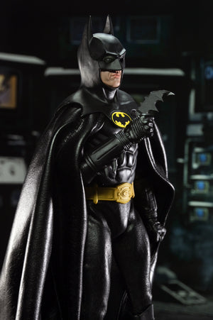 Batman (1989) – Batman Clothed Action Figure
