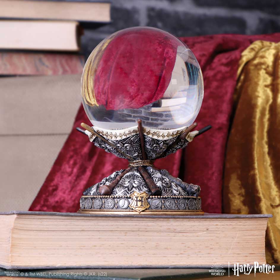 Harry Potter - Crystal Ball & Wand Stand