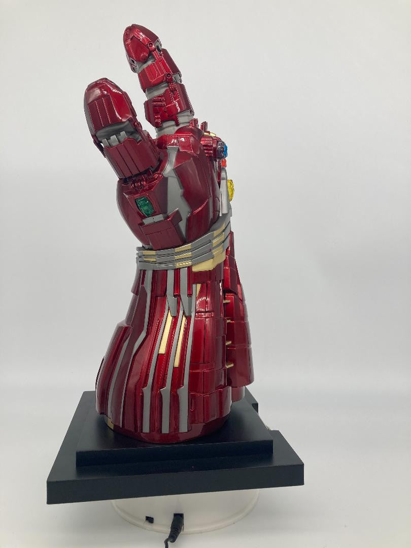 Deluxe Metal Iron Man Infinity Gauntlet