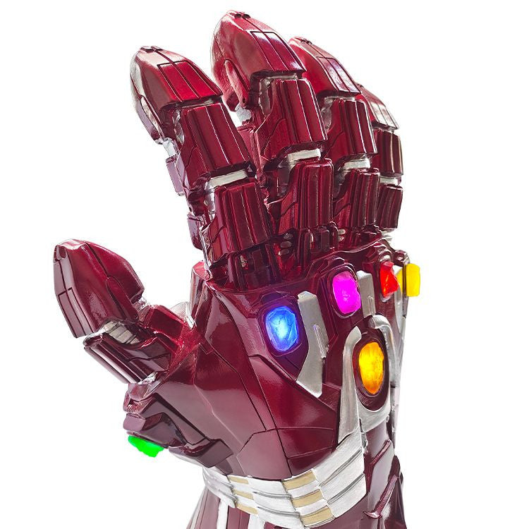 IRON MAN Deluxe Display Nano Gauntlet (Resin)1