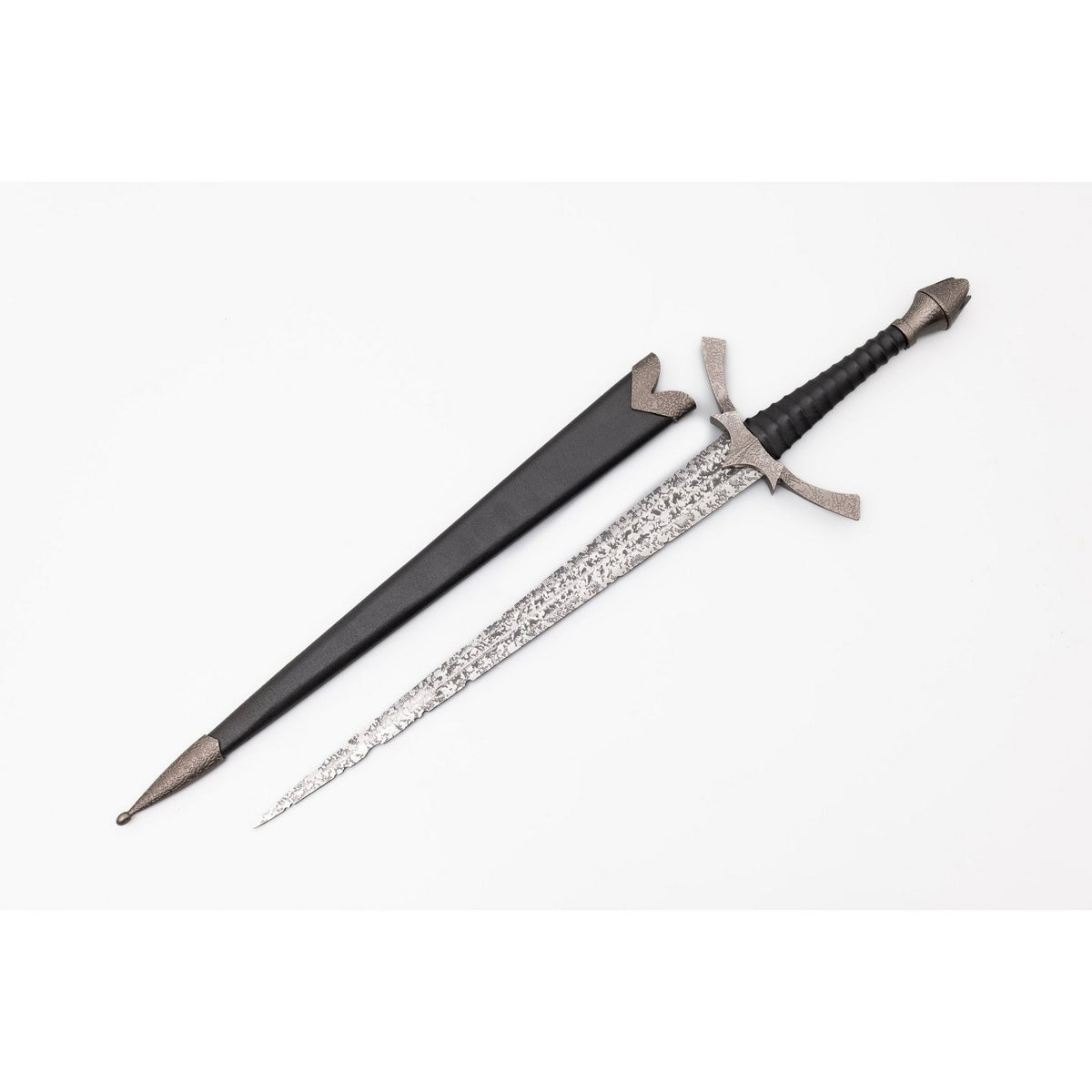 Lord Of The Rings - NEW AND IMPROVED Morgul Dagger with Tainted Blade, Plaque and Sheath
