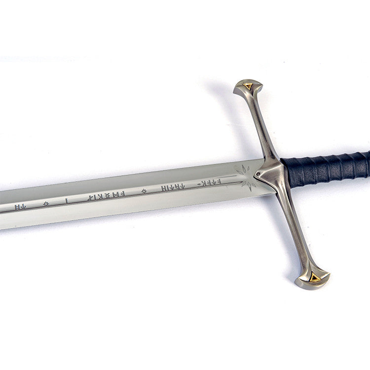 The Lord Of The Rings - Deluxe Anduril With Scabbard