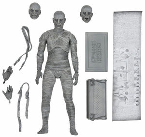Universal Monsters – Ultimate The Mummy (Black & White) Action Figure