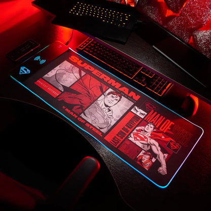 Superman - Officially Licensed Oversize Gaming Mat & Mobile Charger