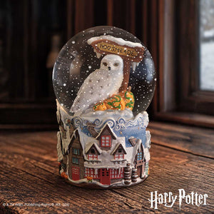 Harry Potter - Official Hogsmeade Village Collectible Snow Globe