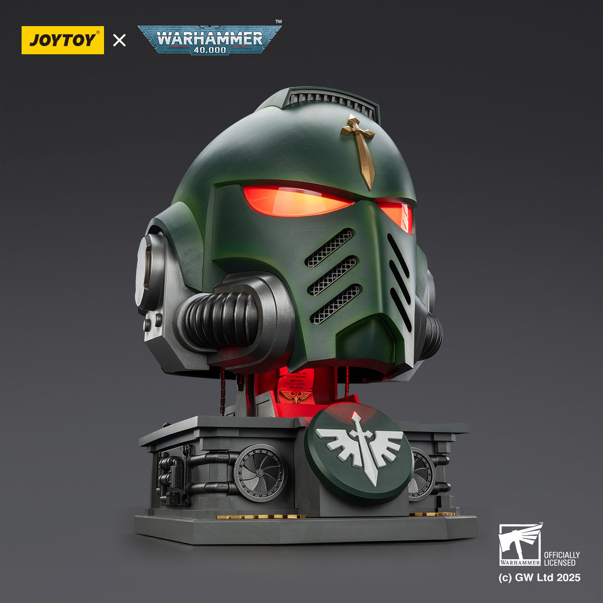 Warhammer 40,000 – Dark Angels Mk X Helmet with Display Stand | JOYTOY