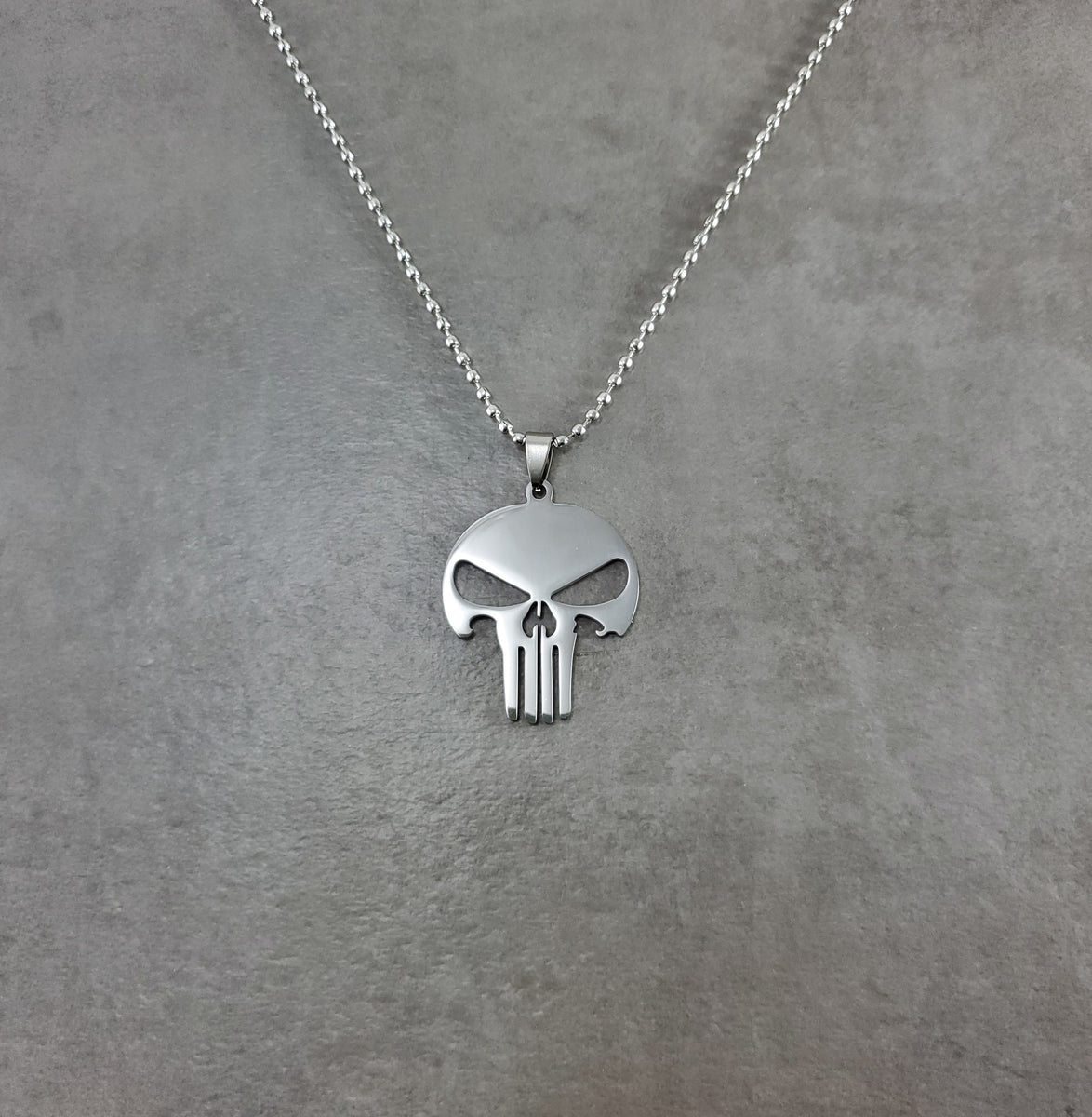 Marvel – Punisher Skull Pendant with Chain