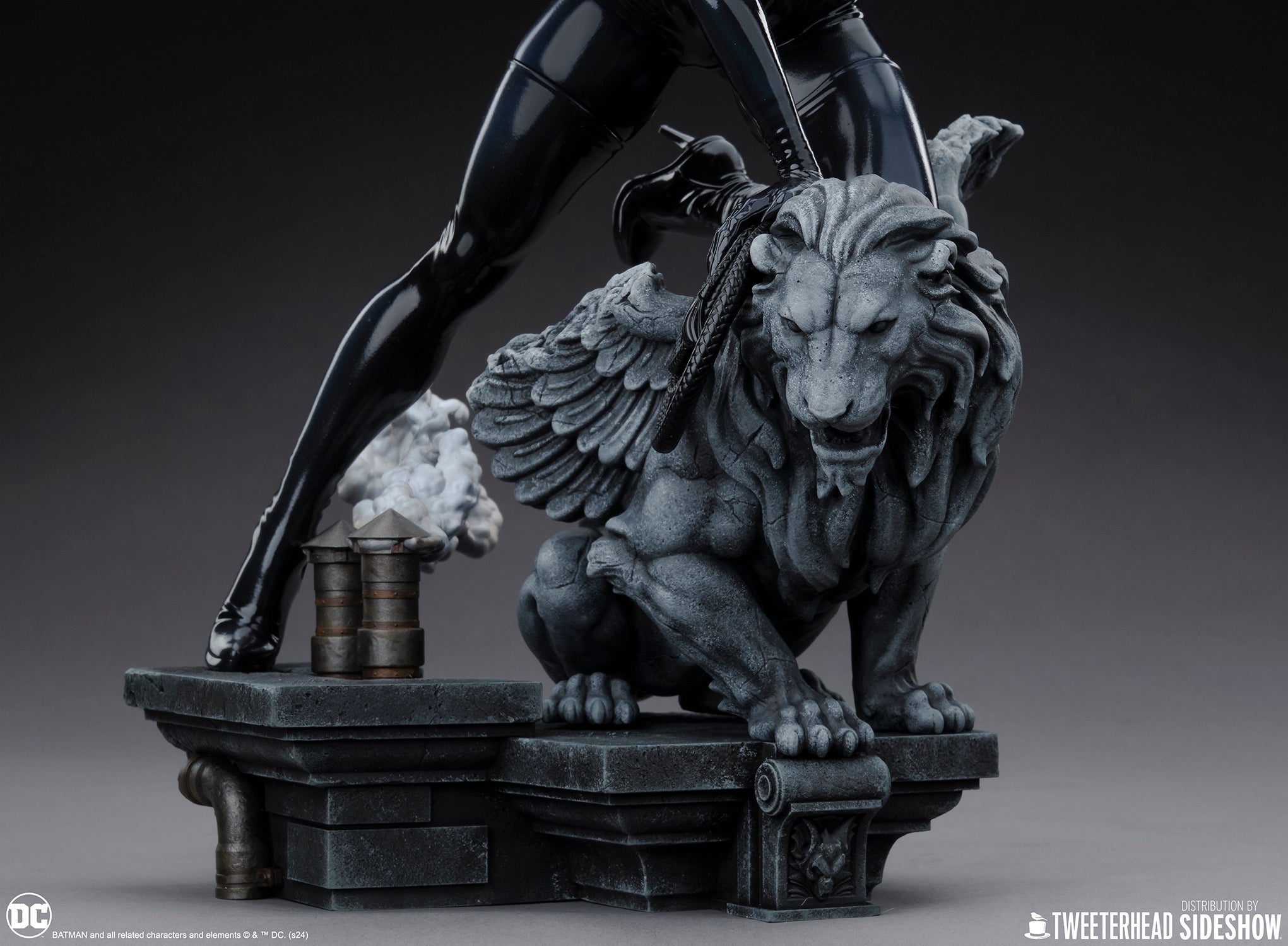 Catwoman 1:6 Scale Maquette by Tweeterhead