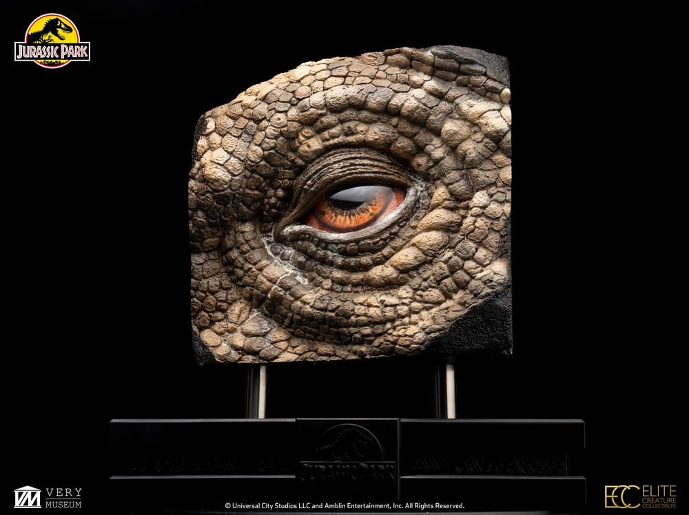 Jurassic Park – Triceratops Eye Prop Reproduction | Elite Creature Collectibles