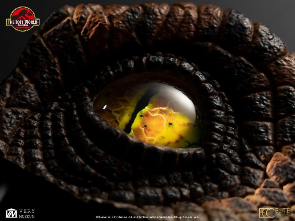 The Lost World: Jurassic Park – Male Velociraptor Eye Prop Replica | Elite Creature Collectibles